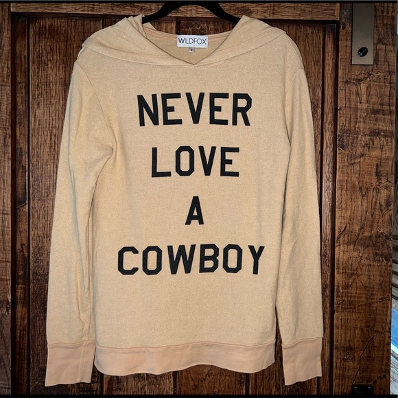 Wildfox Tops - Wildfox Never Love a Cowboy Gypsy Hoodie in Beige Size Small